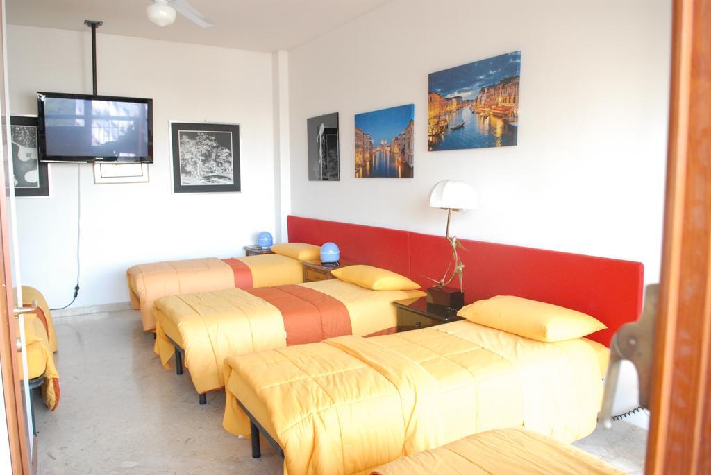 Bed & Breakfast Maricentro Taranto Esterno foto